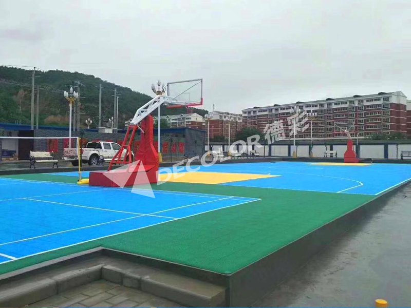 悬浮地板生产:舞动在运动场上的艺术